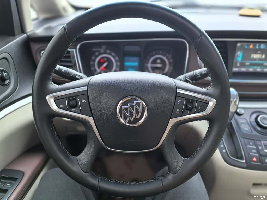 Buick GL8, 2019 11