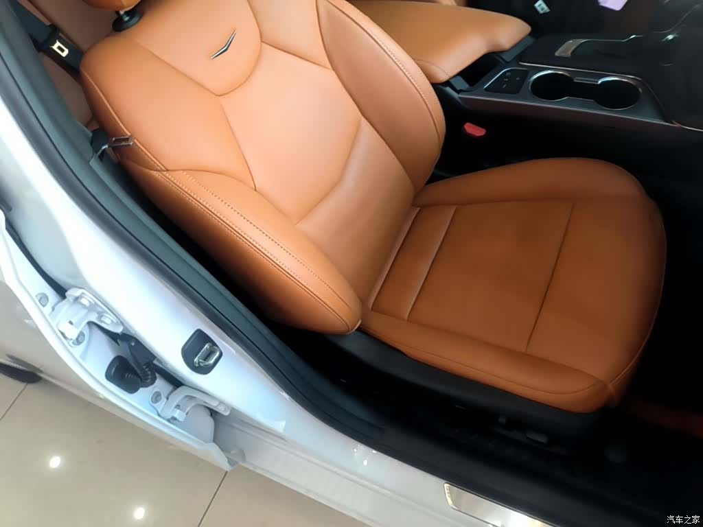 Cadillac CT4, 2022 25