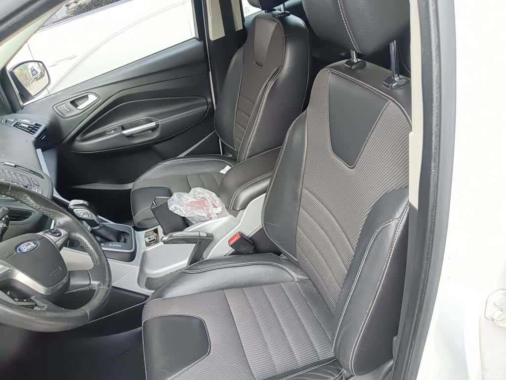 Ford Kuga, 2016 8