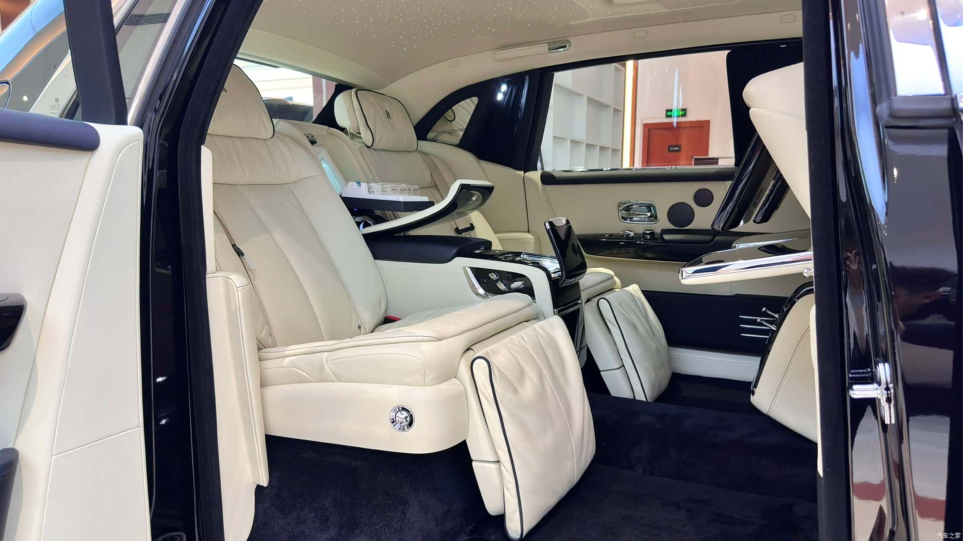 Rolls-Royce Phantom, 2019 21