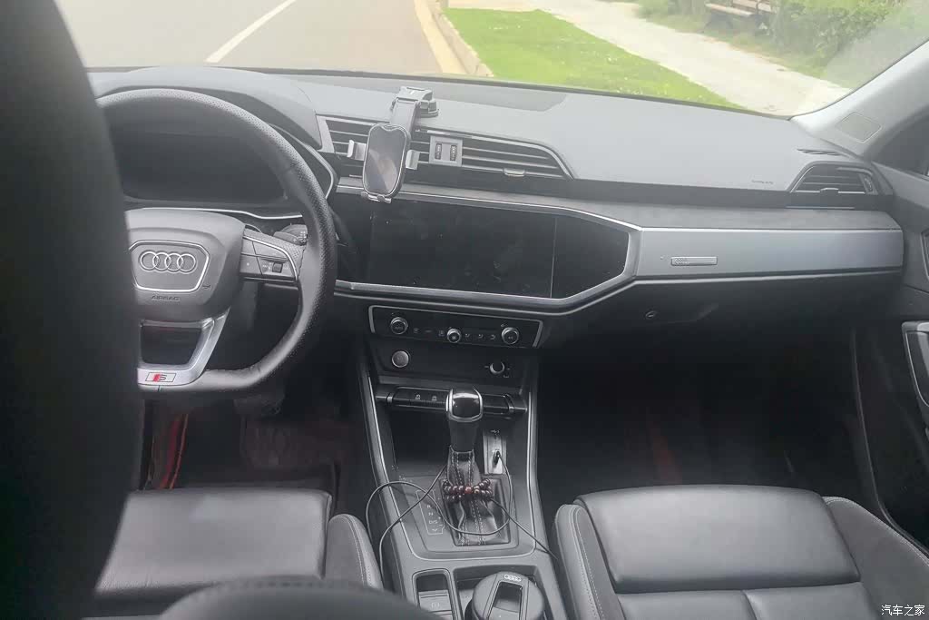 Audi Q3, 2021 12