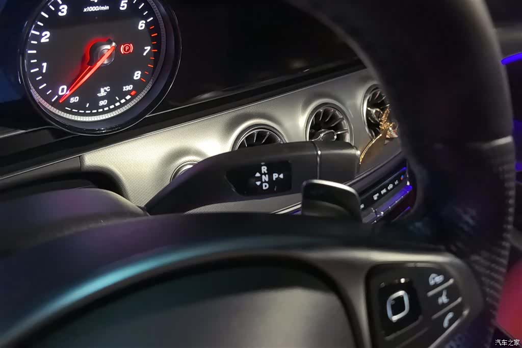 Mercedes-Benz E-Class, 2018 16