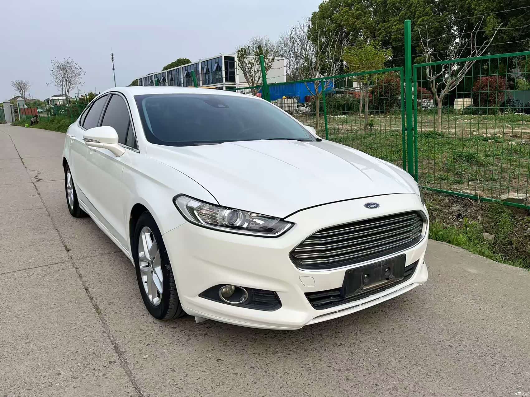 Ford Mondeo, 2015 3