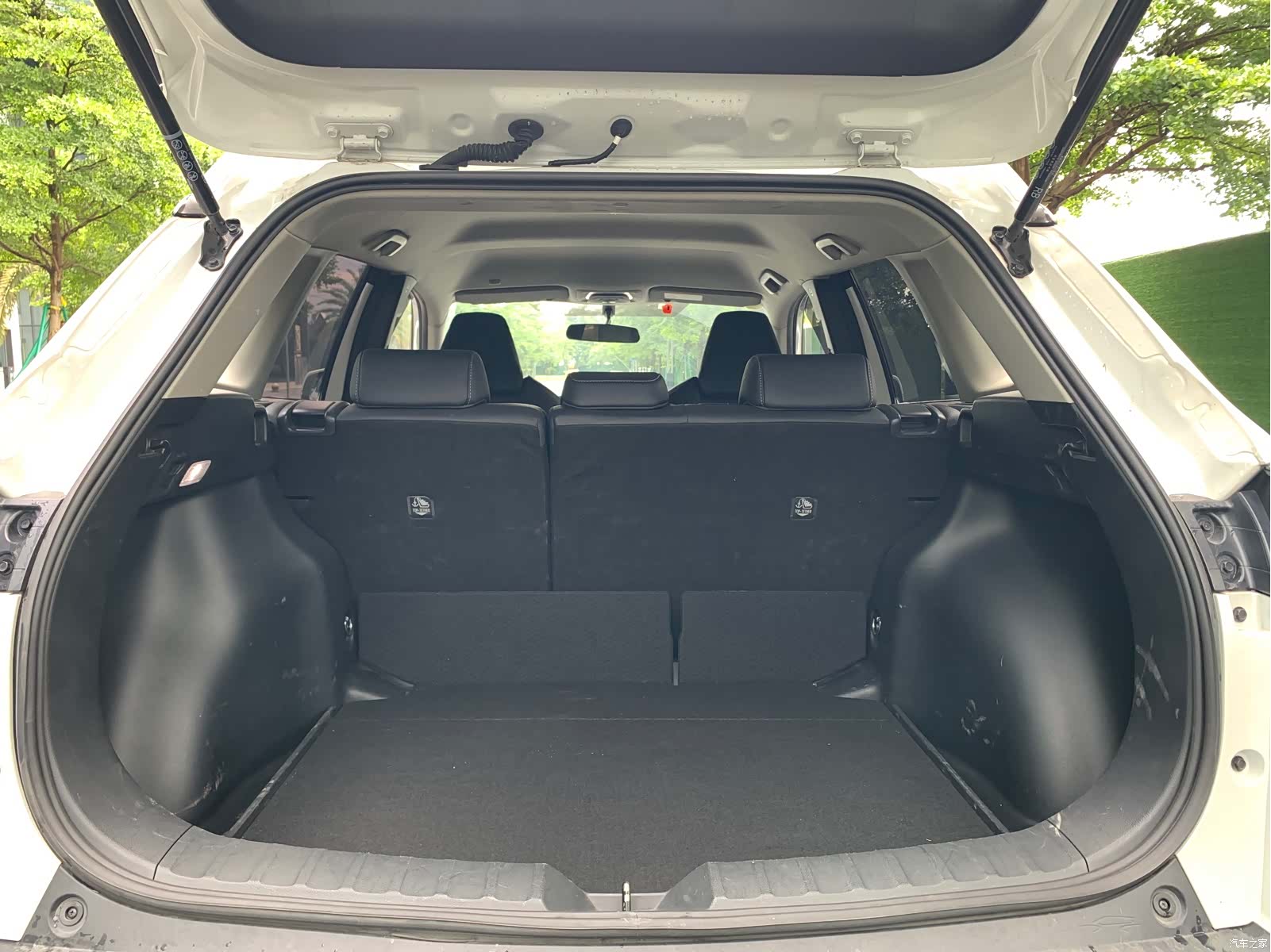 Toyota Frontlander, 2025 23