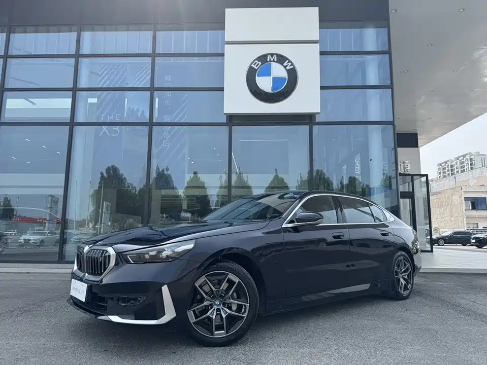 BMW i5