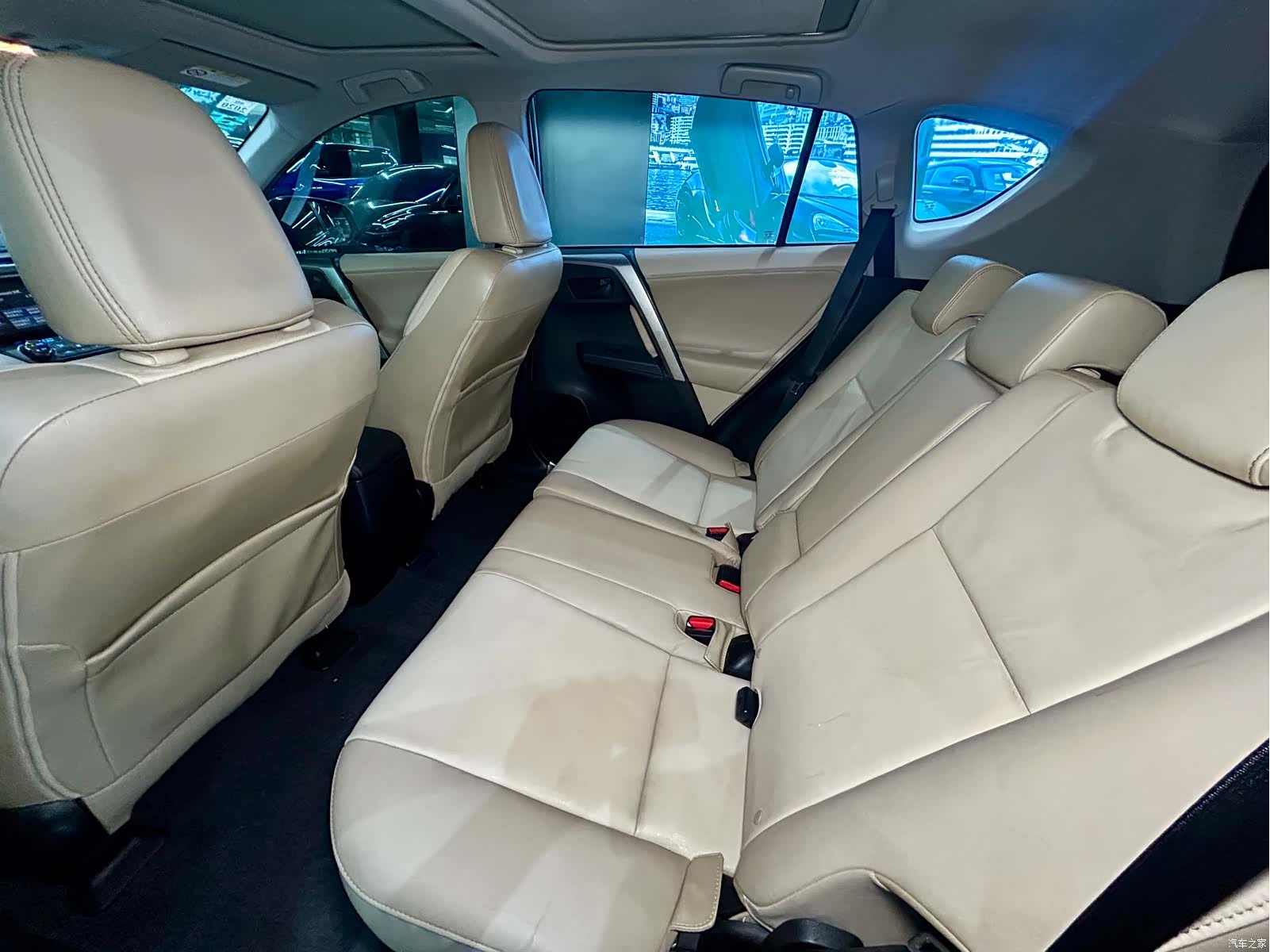 Toyota RAV4, 2016 23