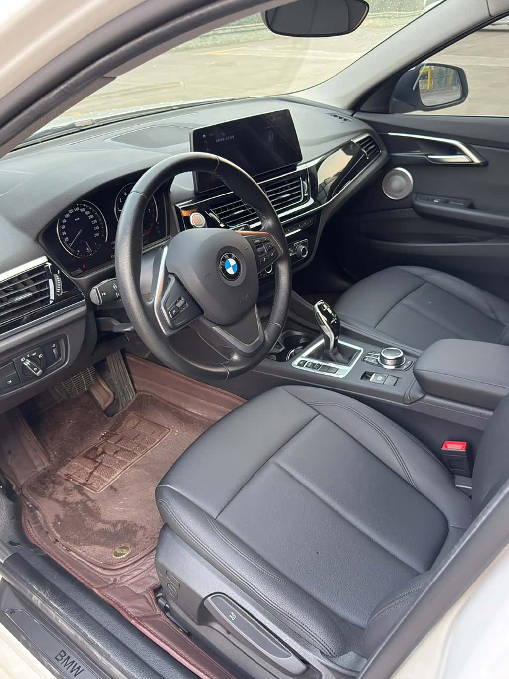 BMW 1 Series, 2022 11