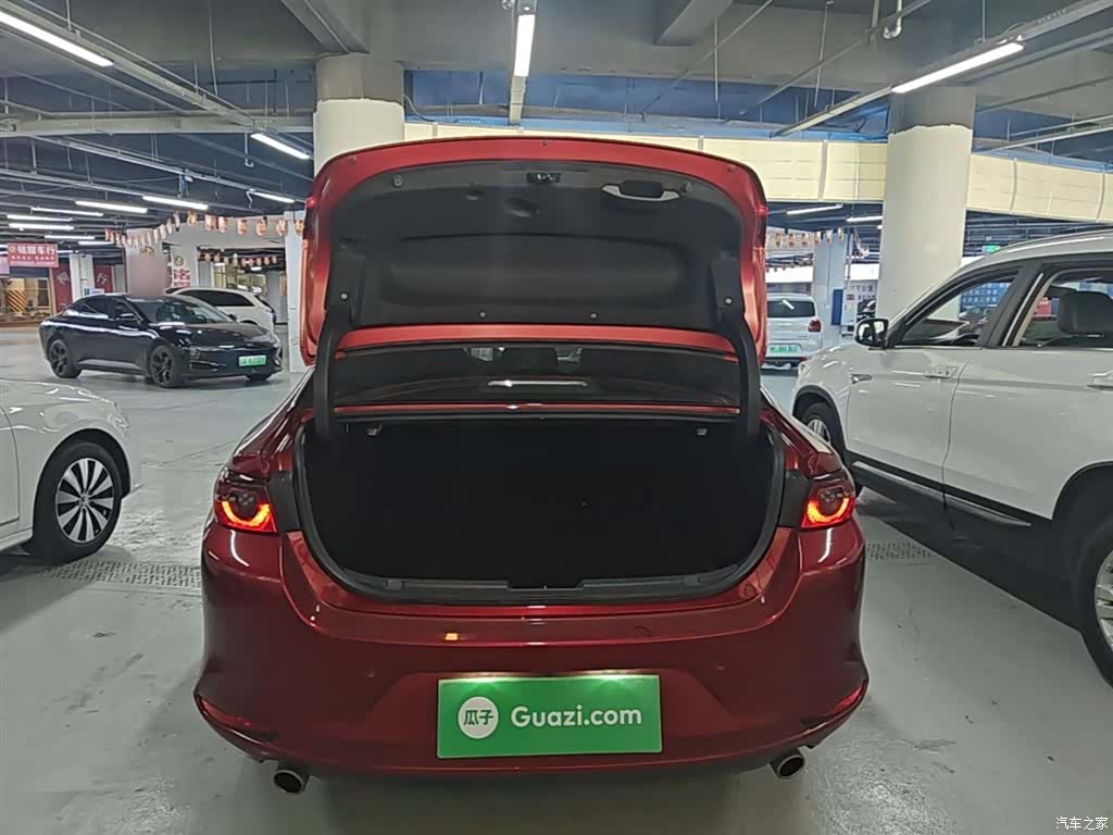 Mazda Mazda3, 2021 19