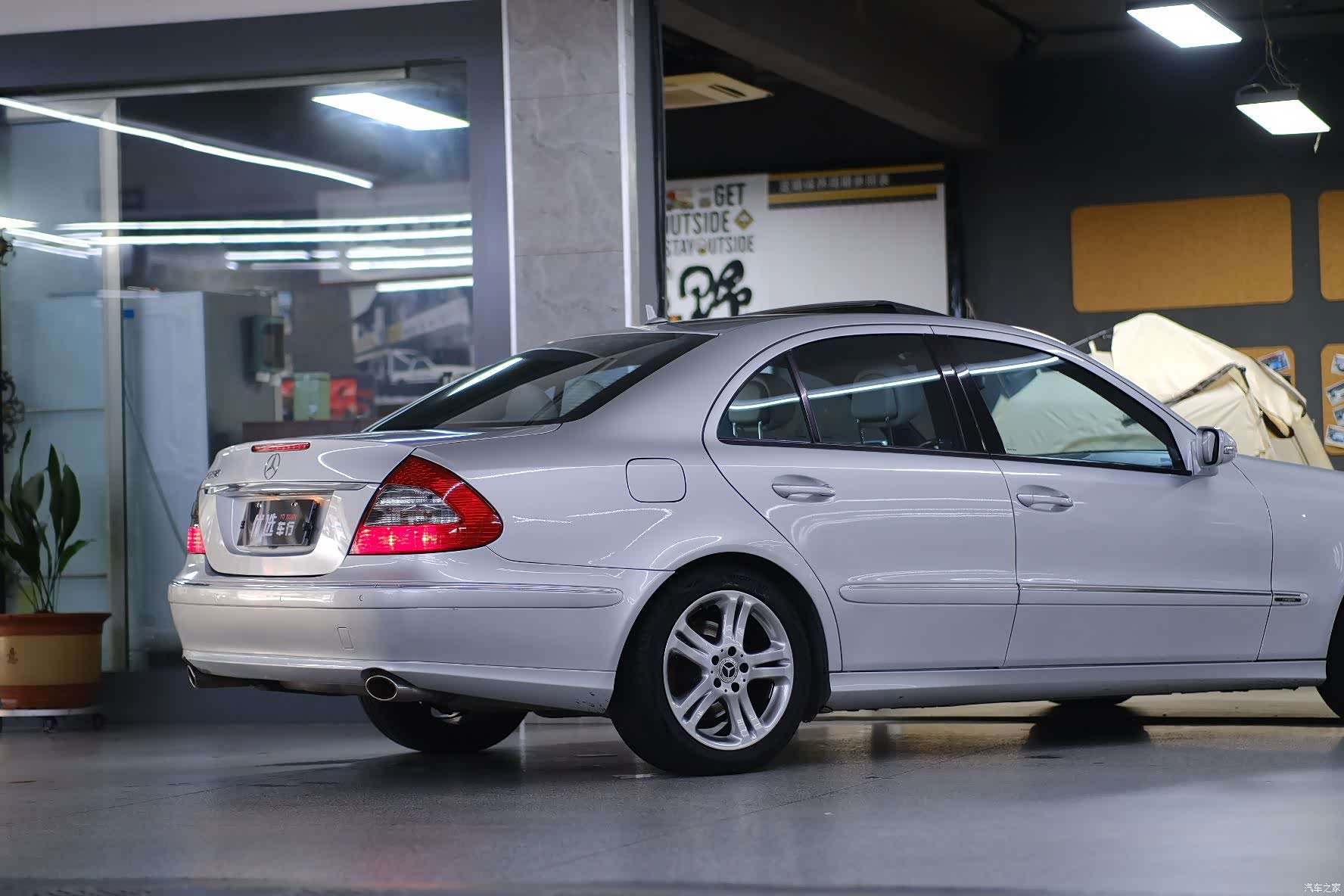 Mercedes-Benz E-Class, 2009 8