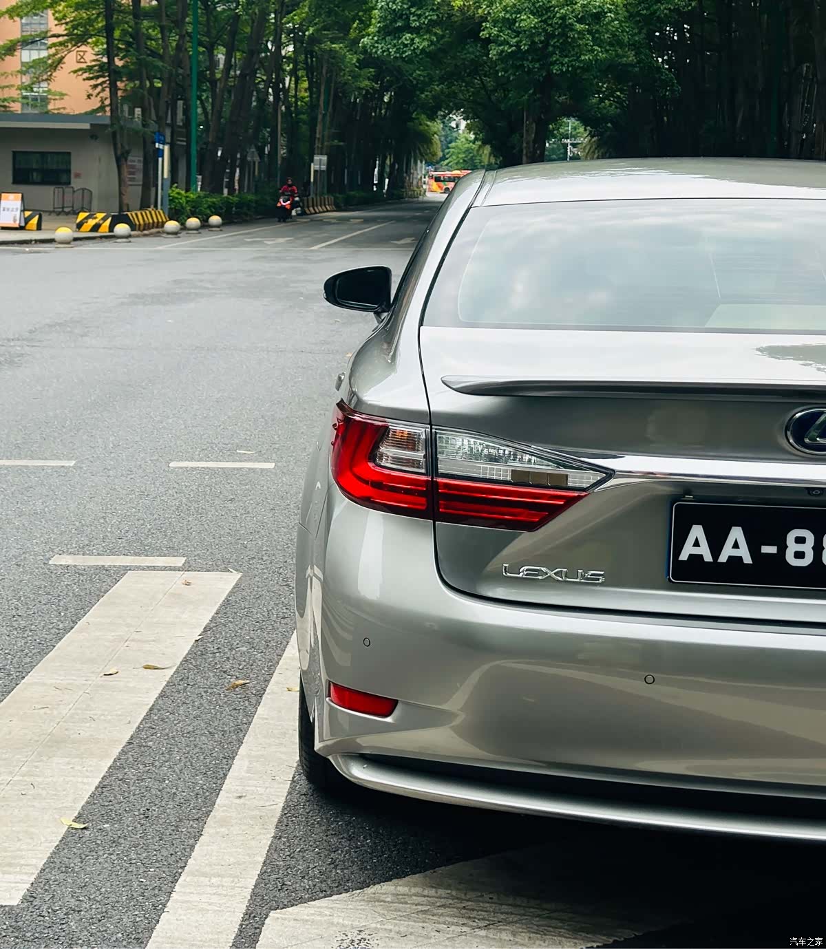 Lexus ES, 2018 7