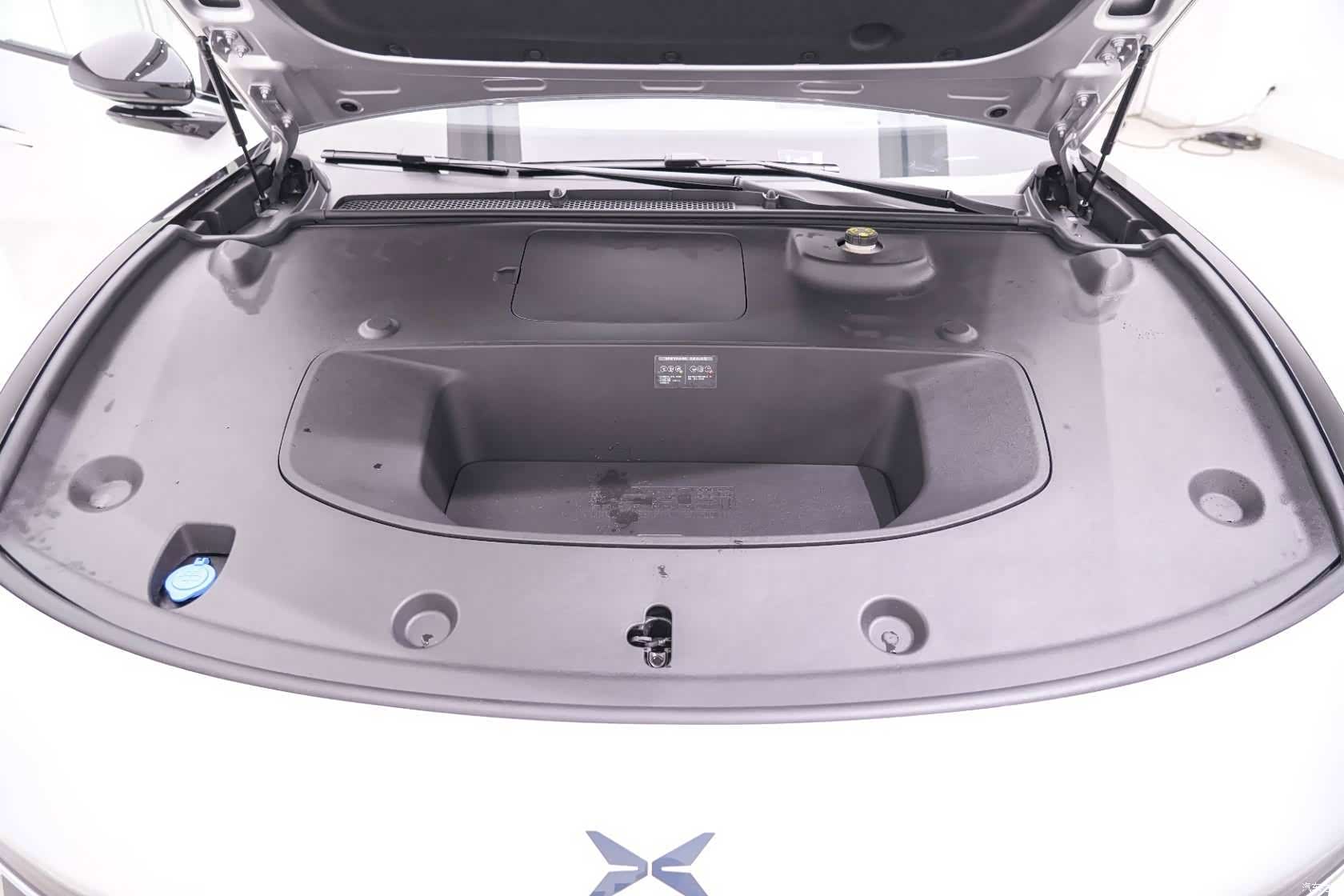 Xpeng P7, 2025 25