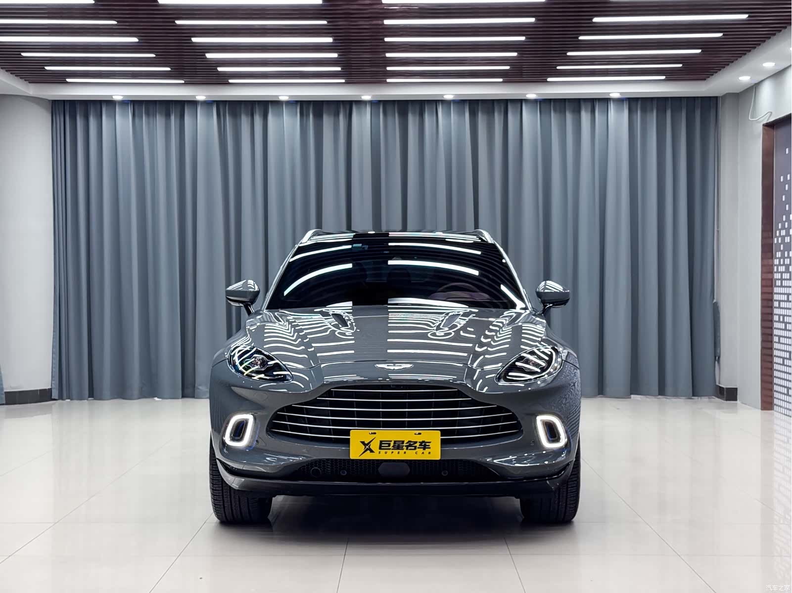 Aston Martin DBX, 2024 2