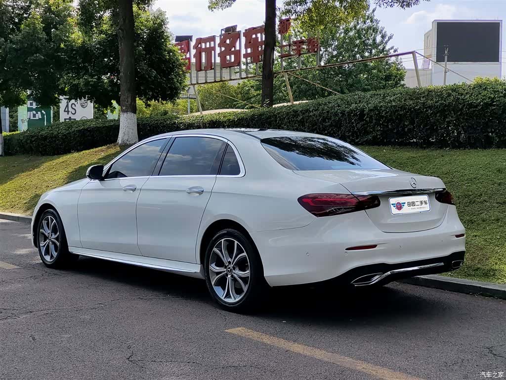 Mercedes-Benz E-Class, 2020 4