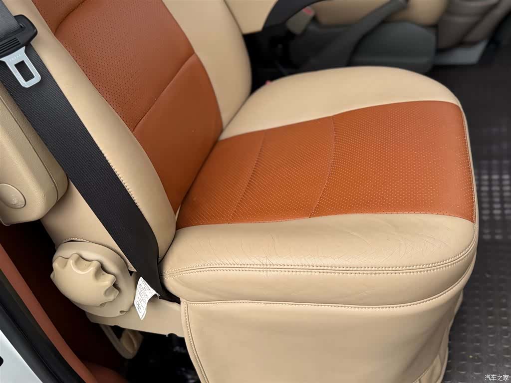 Maxus V80, 2015 16
