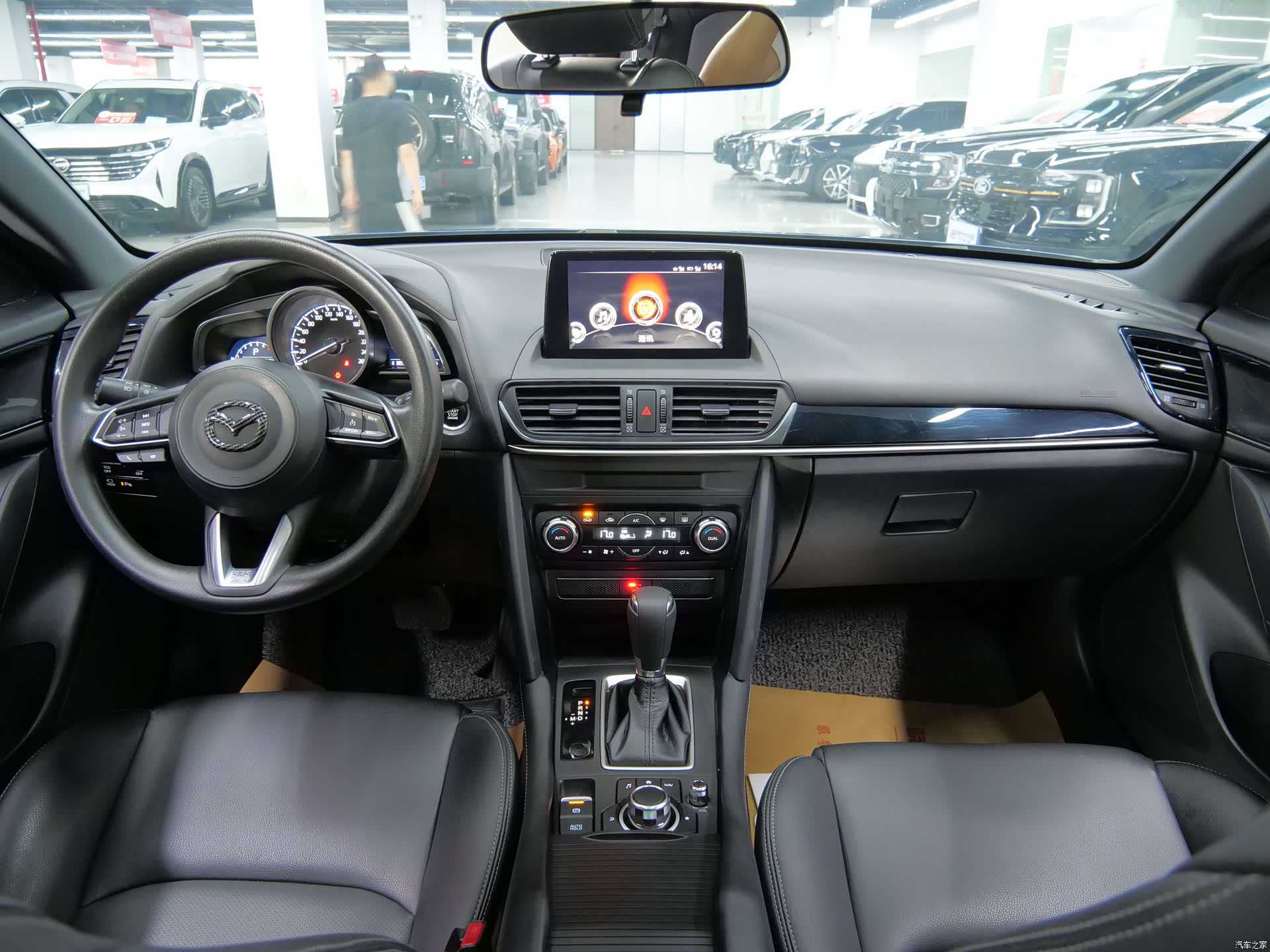 Mazda CX-4, 2022 11