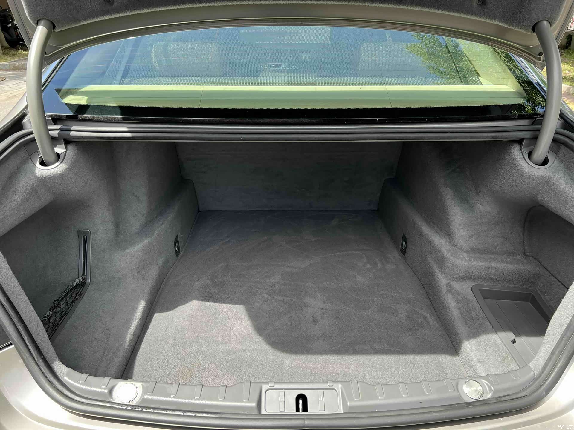 BMW 7 Series, 2011 20