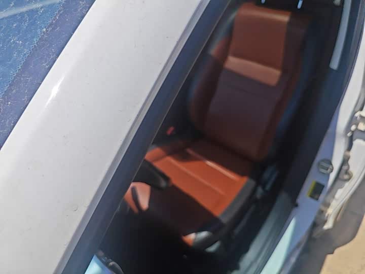 BAIC Huansu S3 2016 S3 L 1.5L МКПП zun xiang xing