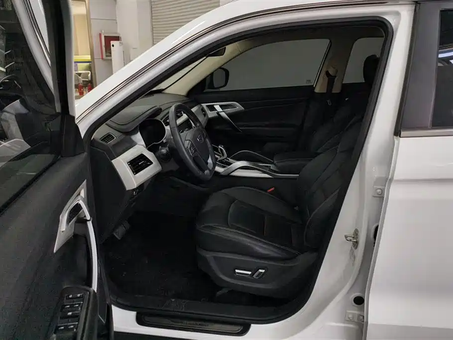 Geely Atlas