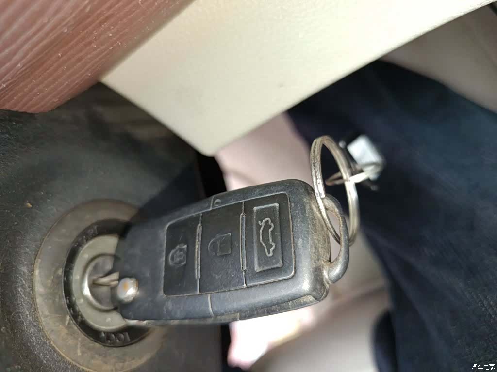 DongFeng M5, 2017 9