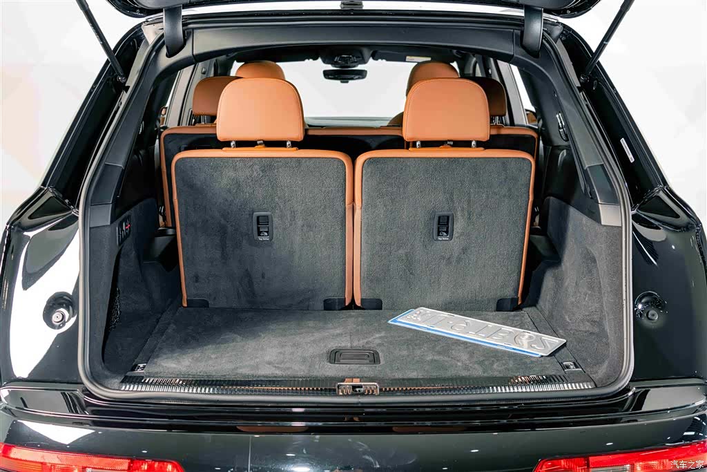 Audi Q7, 2023 24
