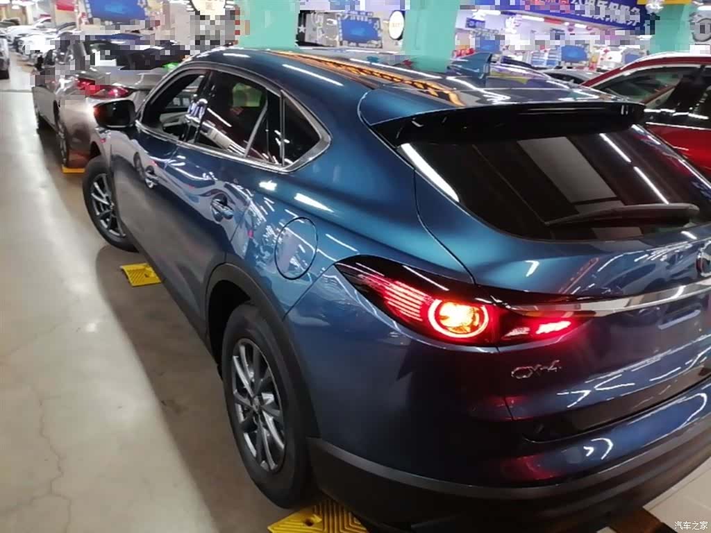 Mazda CX-4, 2020 все фото