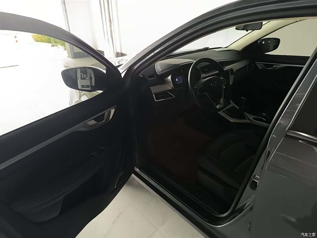 Geely V, 2019 16