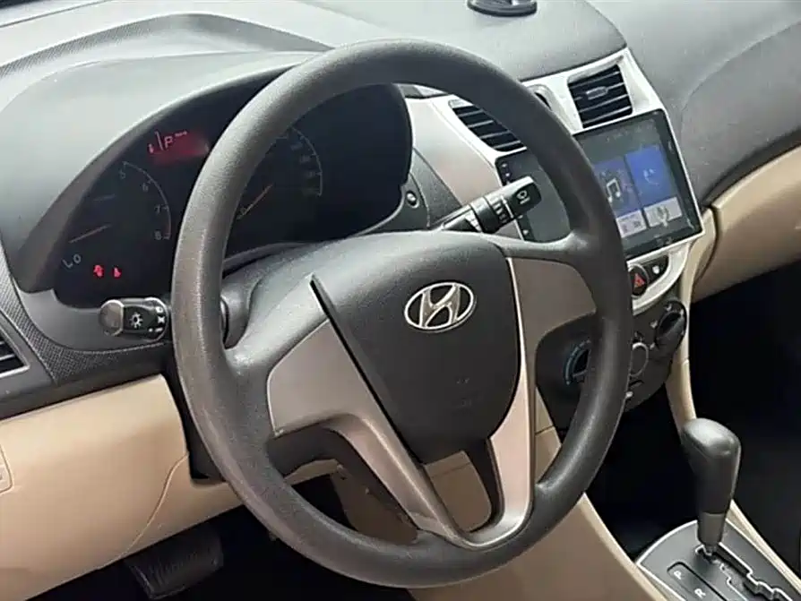 Hyundai Rena