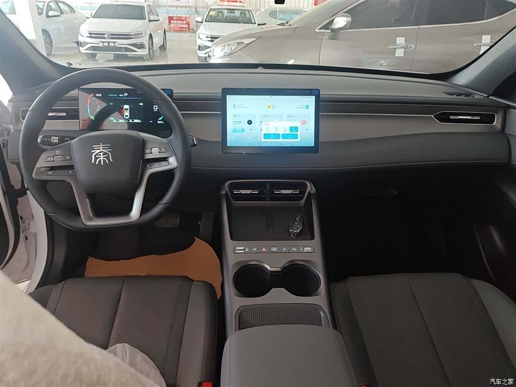 BYD Qin, 2025 10