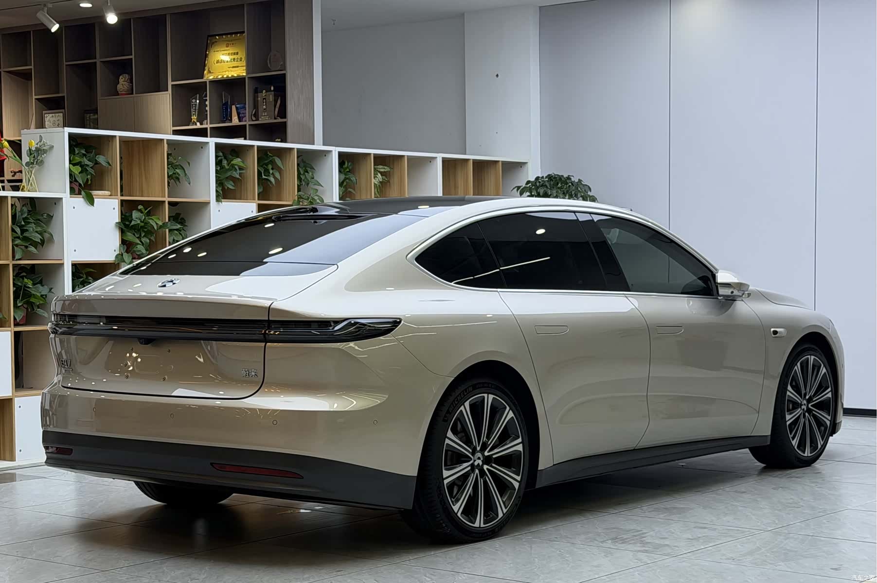 NIO ET7, 2024 все фото
