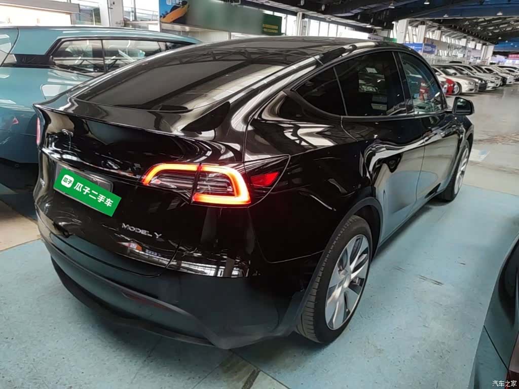Tesla Model Y, 2023 7