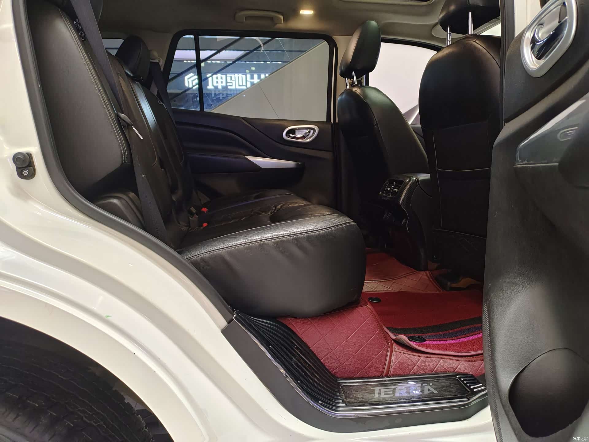 Nissan Terra, 2019 17