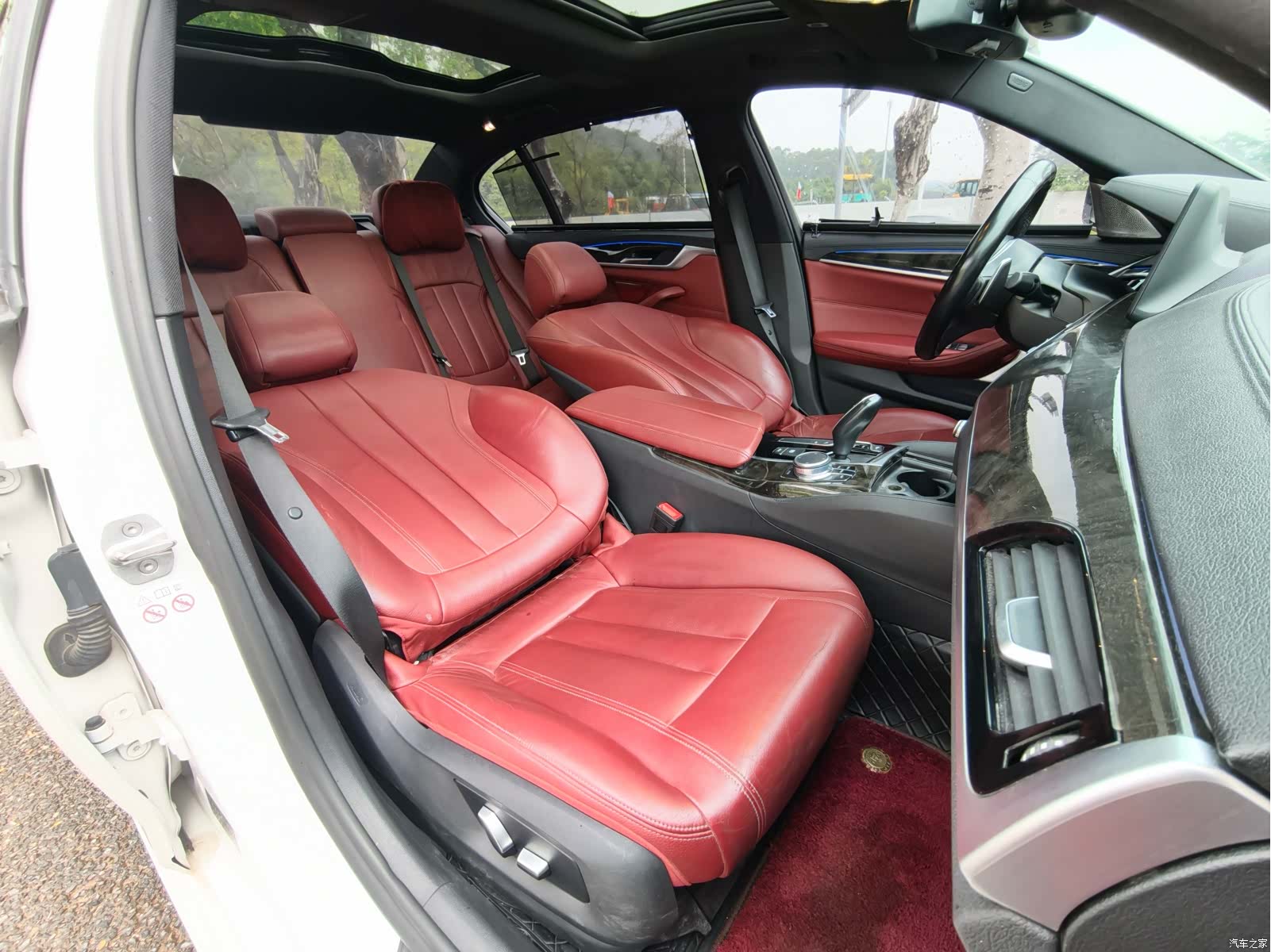 BMW 5 Series, 2018 11