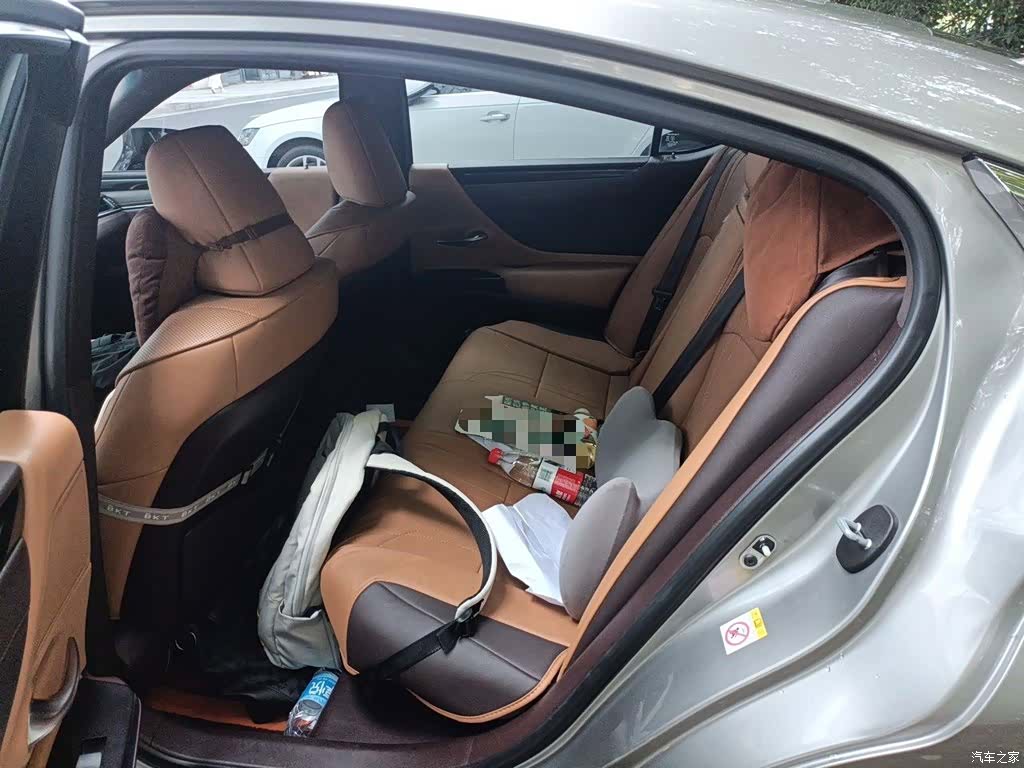 Lexus ES, 2019 15