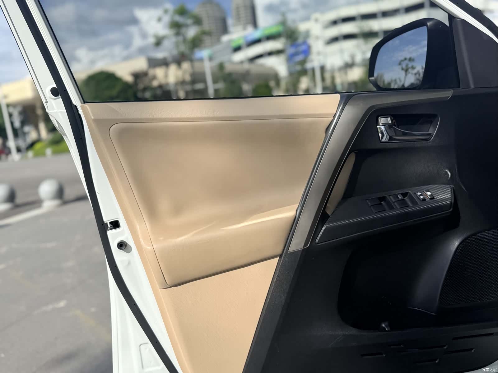 Toyota RAV4, 2015 19