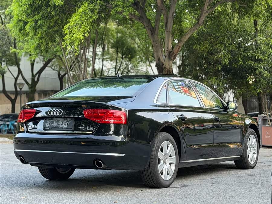 Audi A8 2013, фото 6
