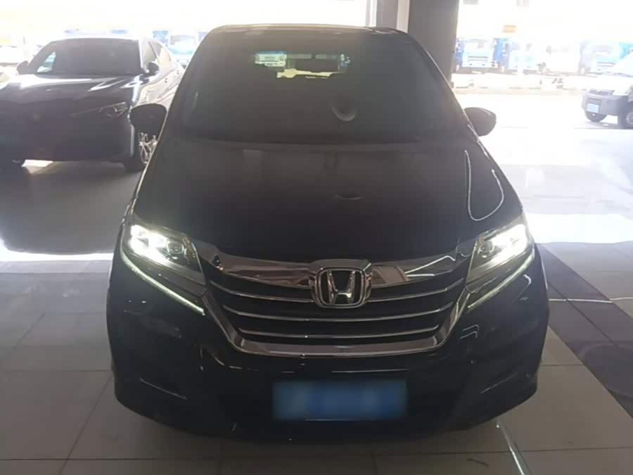 Honda Elysion 2018, фото 3
