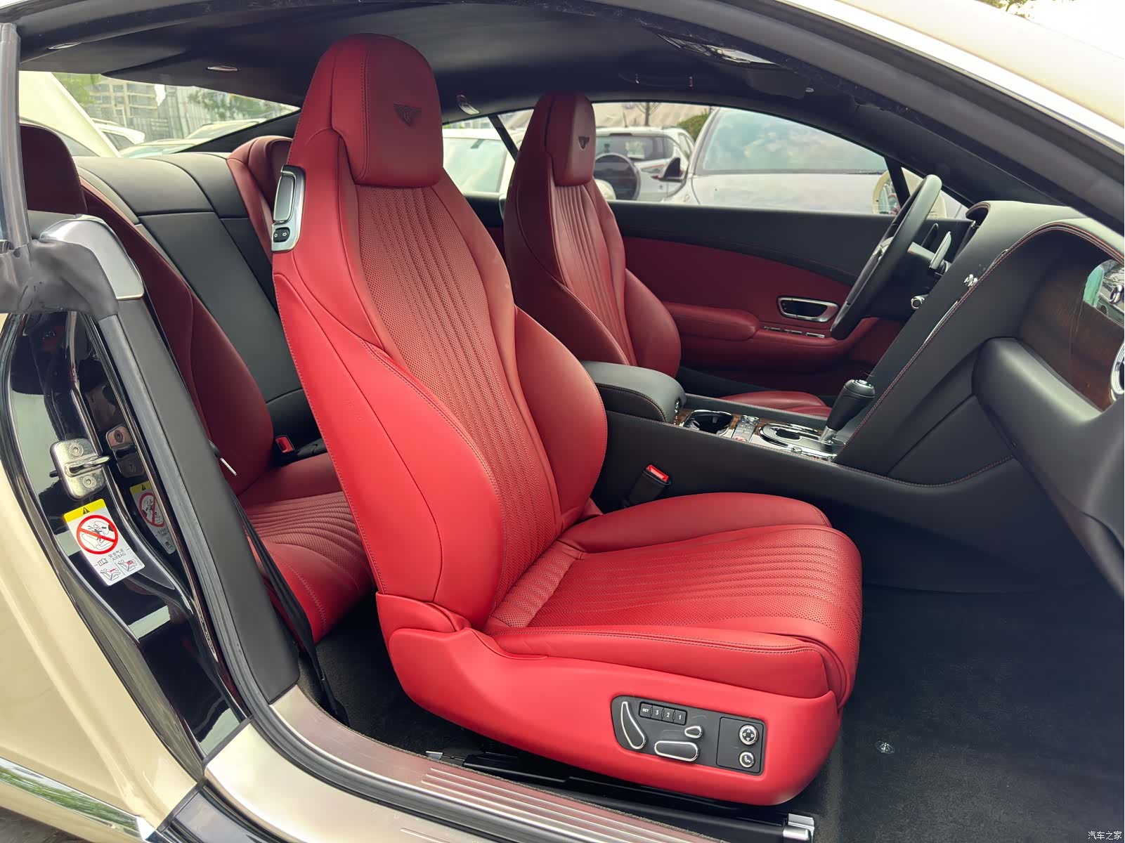 Bentley Continental GT, 2018 13