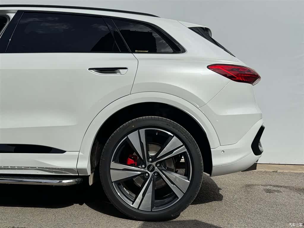 Audi Q5L, 2026 16