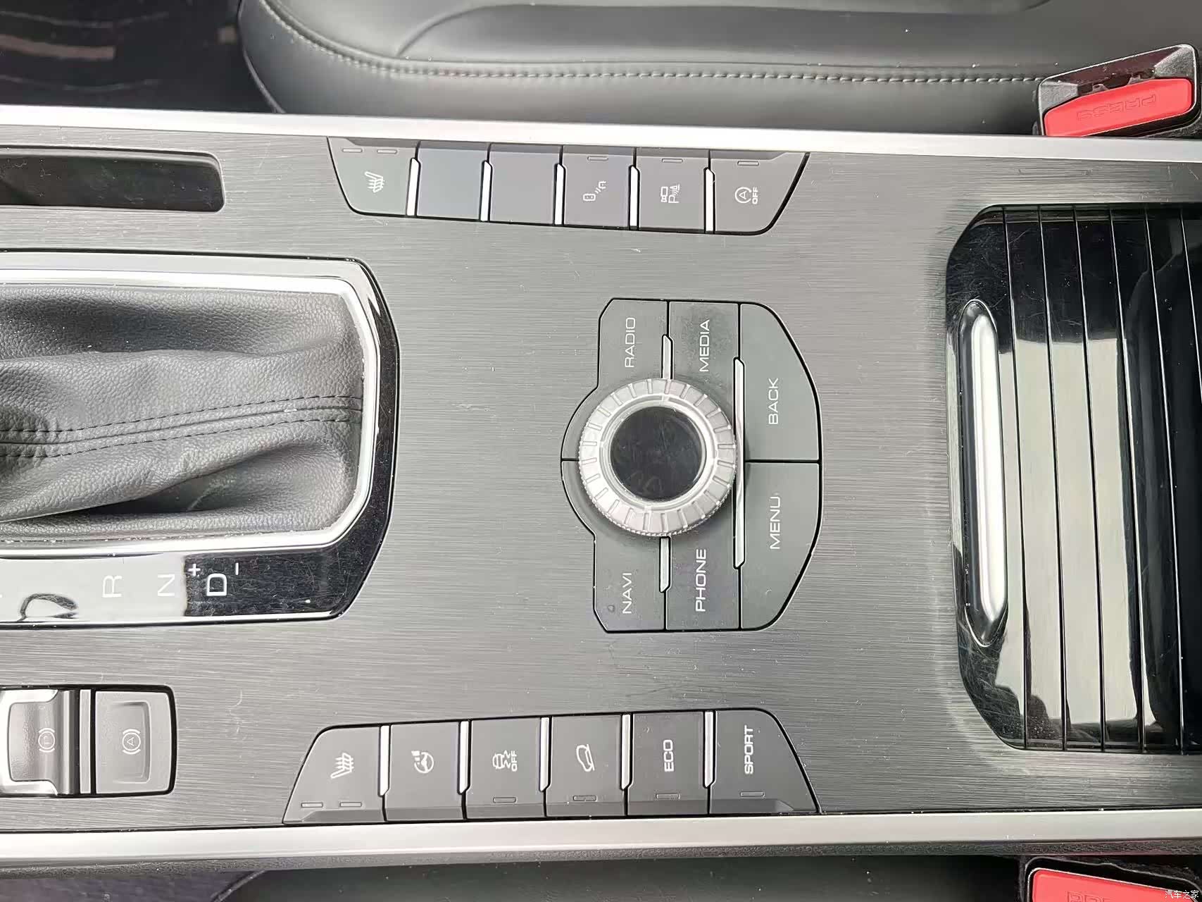 WEY VV5, 2018 11