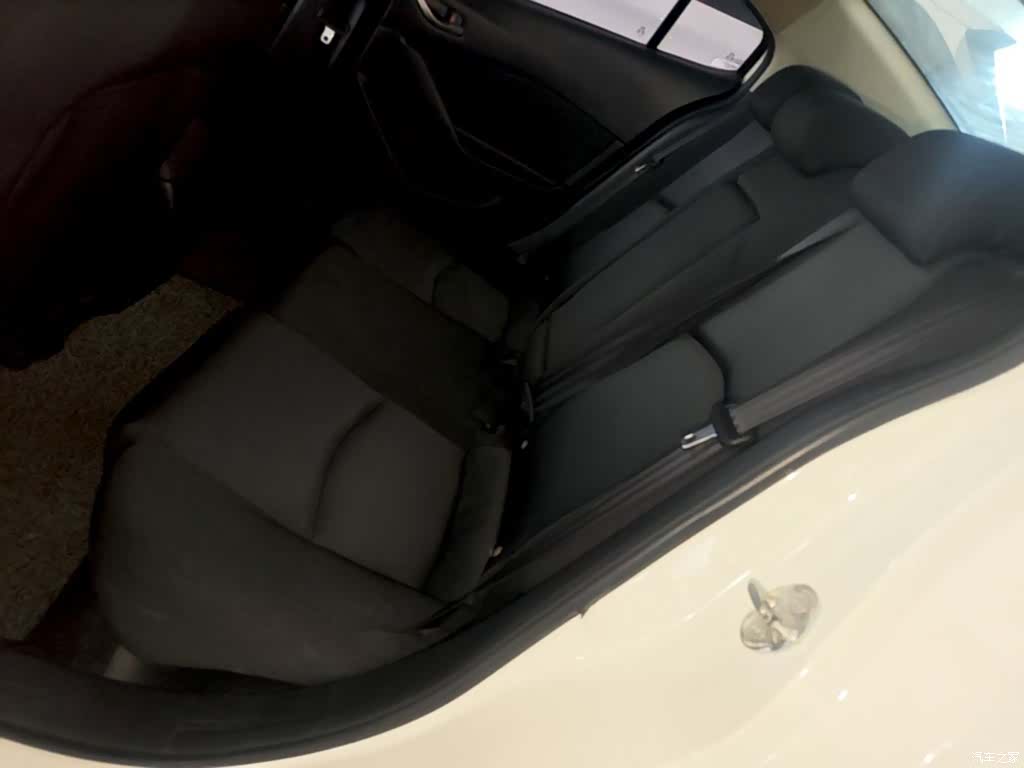 Mazda Mazda3, 2018 17