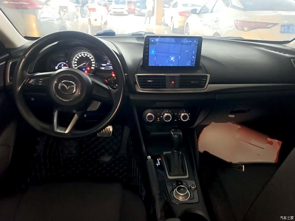 Mazda Mazda3, 2018 10