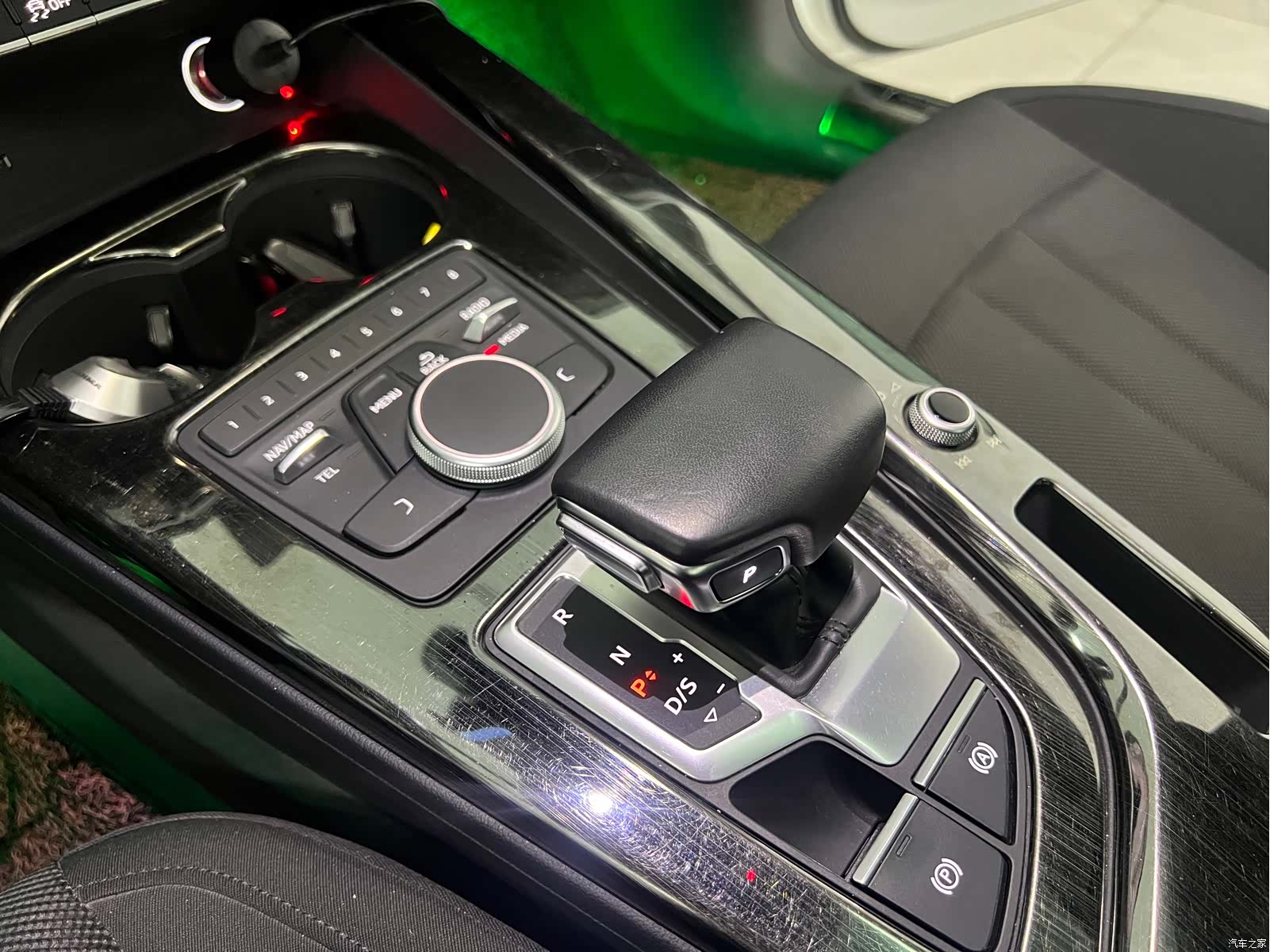 Audi A4L, 2018 10