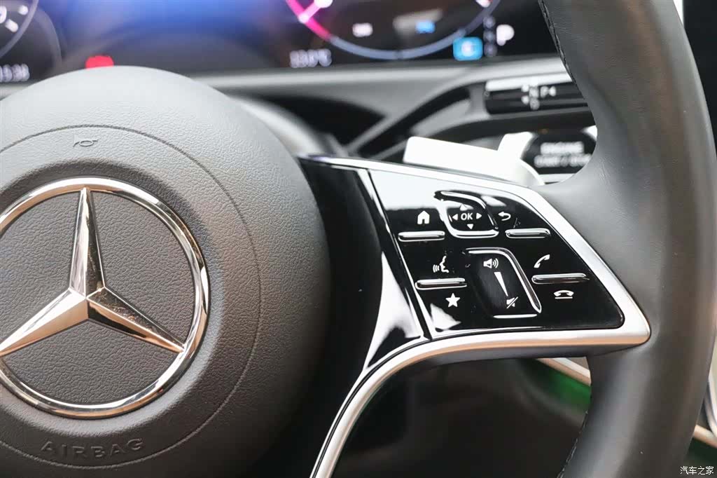 Mercedes-Benz E-Class, 2024 17