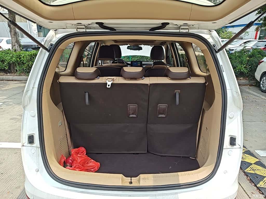 Wuling 730, 2017 19