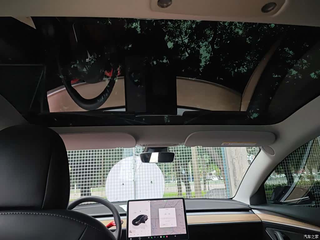 Tesla Model 3, 2023 18