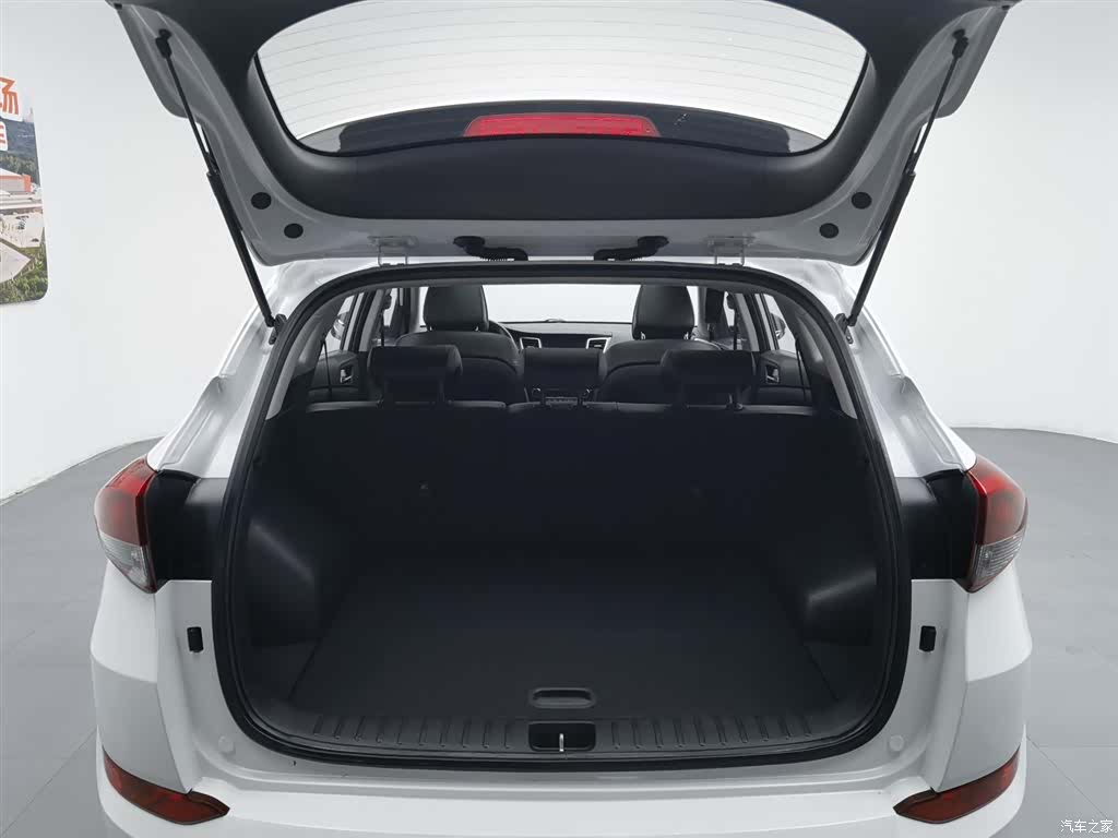 Hyundai Tucson, 2018 16