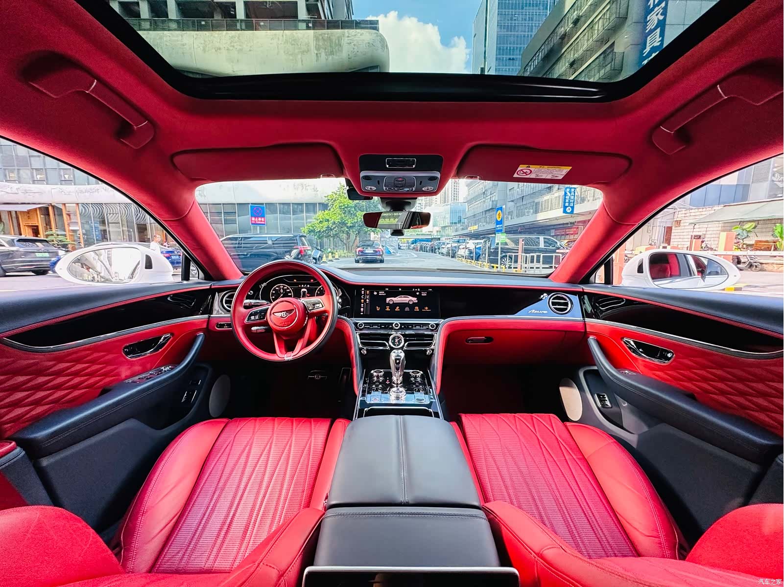 Bentley Flying Spur, 2023 21
