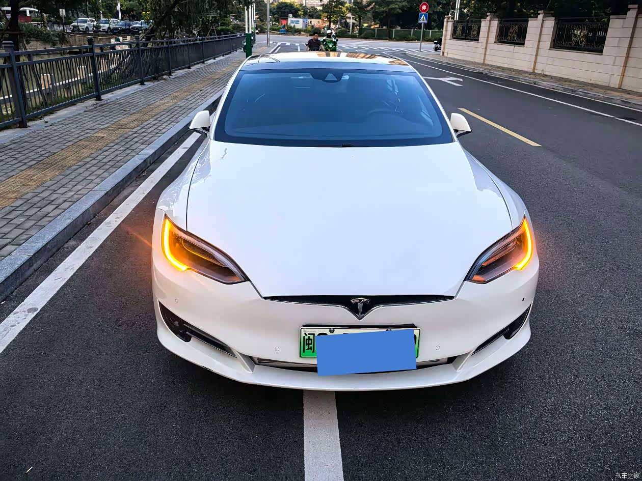 Tesla Model S, 2017 2