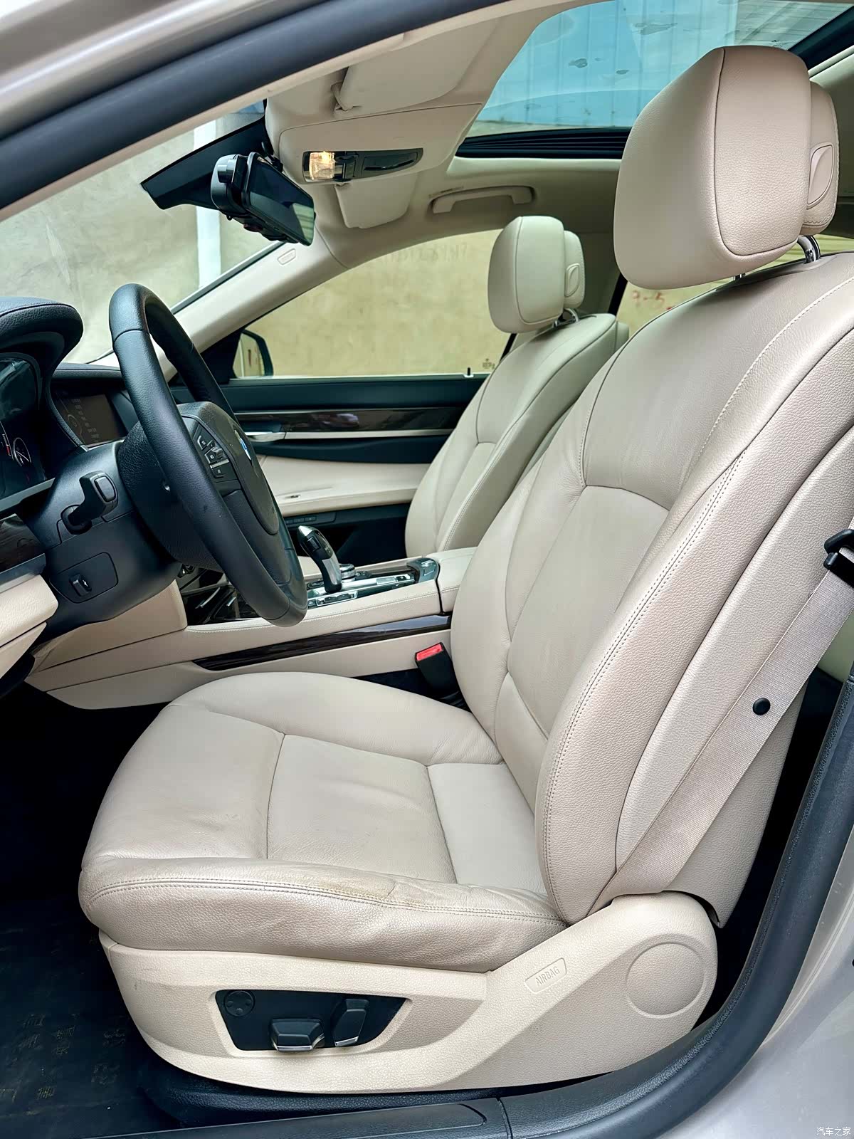 BMW 7 Series, 2010 8