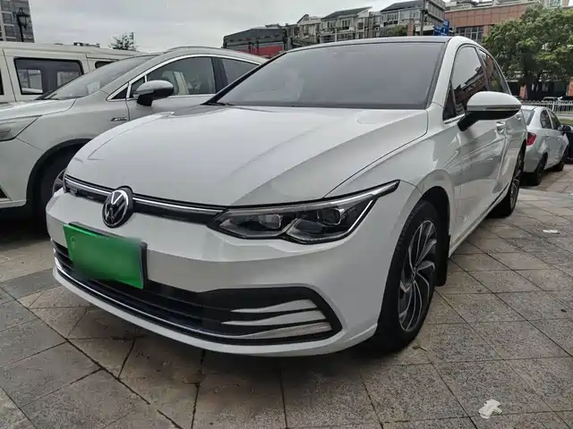 Volkswagen Golf 2022 — купить из Китая под заказ